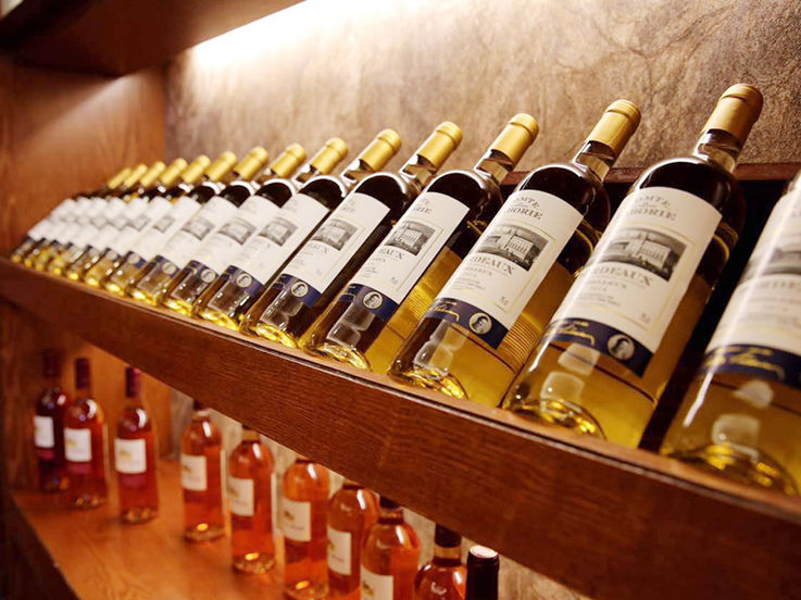 红酒加盟需做好的八点事项