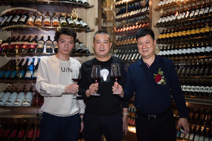 蓝菲酒业正式进军音乐餐吧